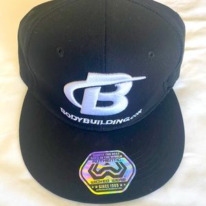 Men’s black hat with Bodybuilding.com logo NWT